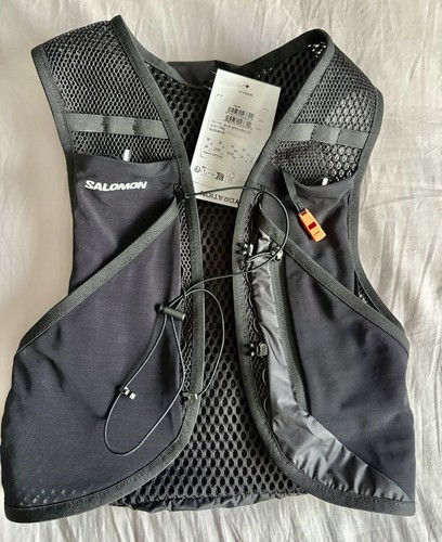 Bnwt black salomon - active, skin