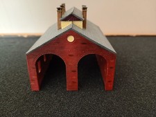 Hornby N8053 N Gauge Red Brick Double Road Engine Shed