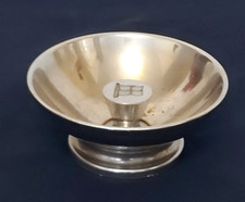 UNUSUAL VINTAGE HEAVY PLATED BRASS ASHTRAY WITH SHIPS FLAG CREST