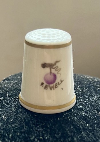 Royal worcester bowell - f,