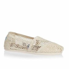 TOMS Authentic Crochet Womens