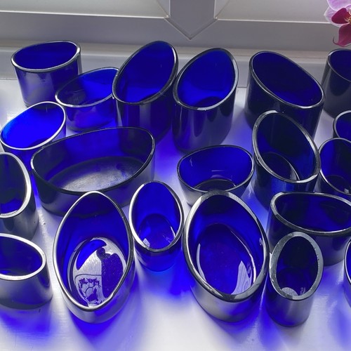 Small cobalt blue bristol - 1x,