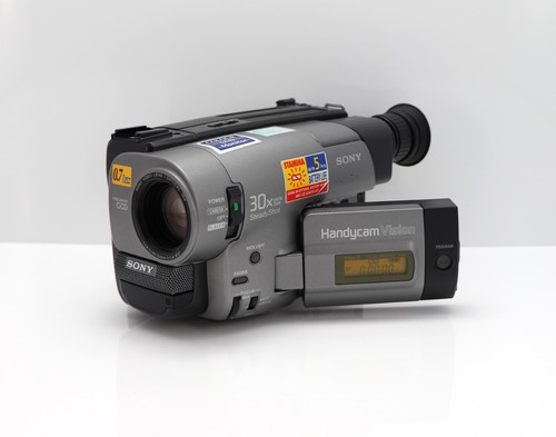 Sony handycam ccd trv24e - sony, ccd-trv24e