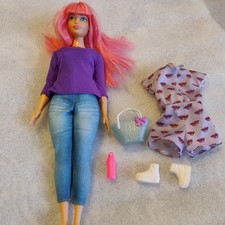 Barbie Curvy Doll Bundle vgc.