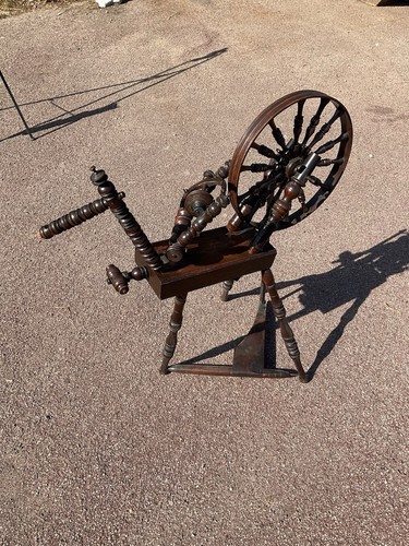 Antique treadle spinning wheel - spinning,