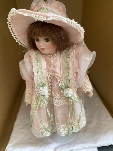Franklin mint doll laurel - franklin,