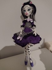 Ooak  Repainted And Rerooted White Were-tiger Using Base Monster High Doll.