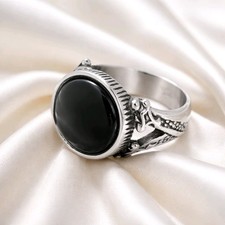 BLACK ONYX SIGNET RING, BLACK