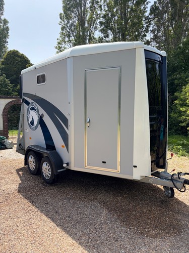 Equitrek apollo launch - launch, edition