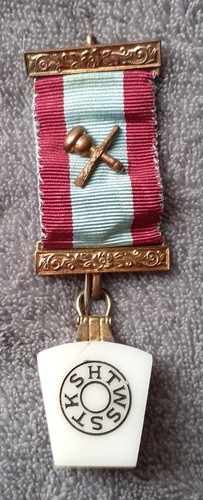 Mark master masons breast - masons,