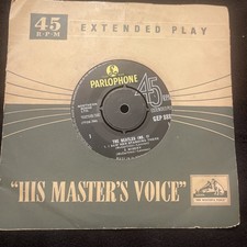 THE BEATLES I saw her standing