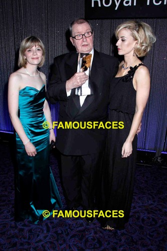 Coronation street cast rare - coronation,