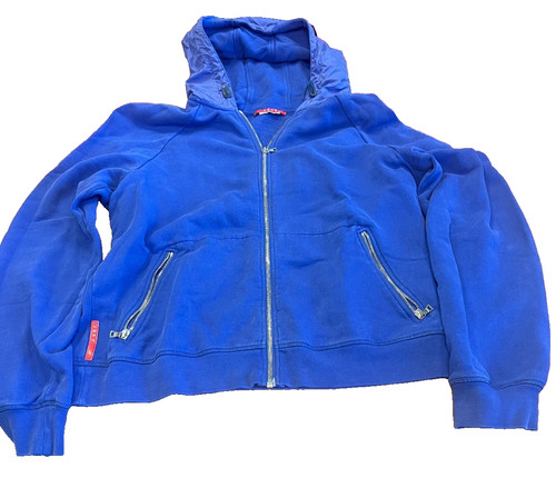 Amazing labeled prada zip - amazing,