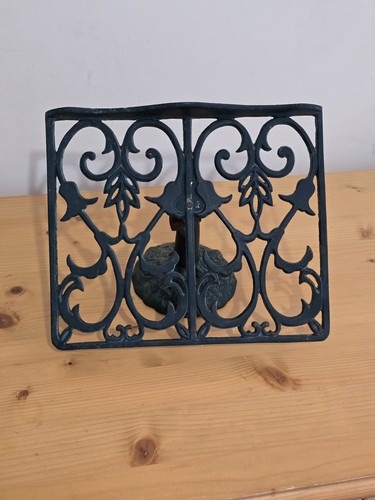 Vintage dark green cast iron - dark,