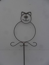 HANDMADE IRON WORK BIRD FEEDER STATION WITH DESIGN OF CAT AT THE TOP,195CM TALL