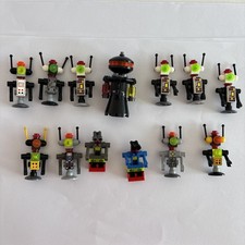 LEGO Vintage Space Robot Droid