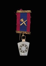 VINTAGE 9ct GOLD MASONIC MEDAL