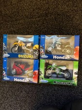 WELLY • Diecast Model Motorcycle 1:18 Scale Motorbike X4