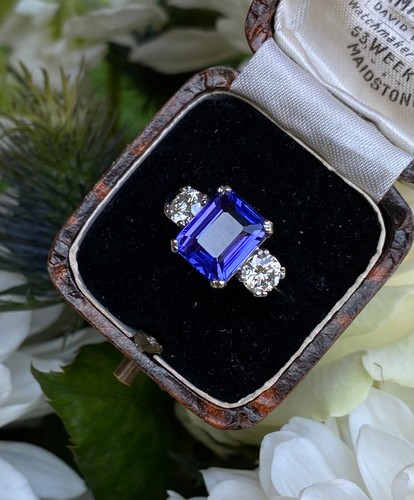 Tanzanite and diamond - tanzanite,