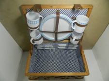 4 Person Wicker Picnic Basket