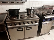 Lincat 6kW 6-Plate Electric Cooker with Double Oven – Commercial Collection Only