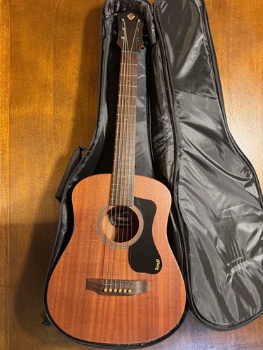 Guild traveler acoustic guitar - acoustic,
