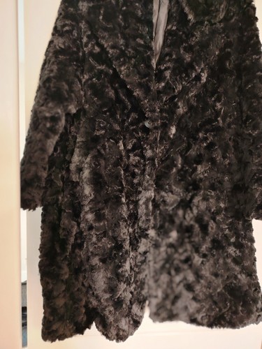 Beautiful faux fur coat - faux,