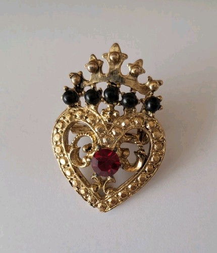 Heart crown vintage broach - heart,