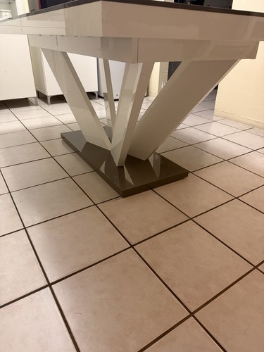 White grey extendable - /,