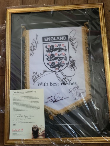 Framed england pennant 2006 - framed,