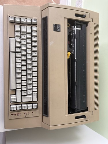 Ibm typewriter 6715 - 6715, working