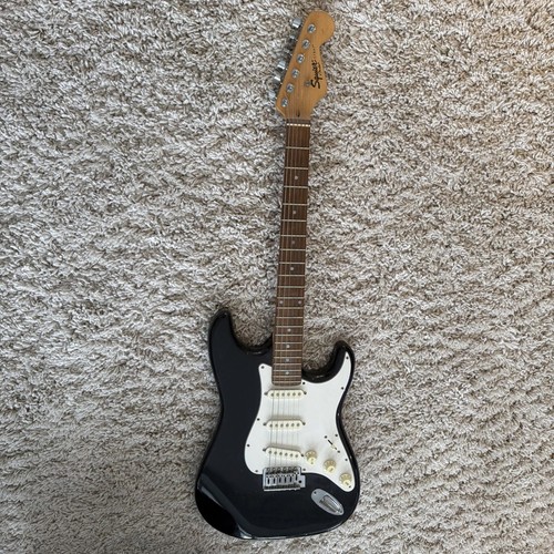 Squire fender stratocaster - squire, by