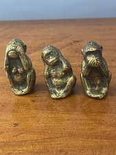 Three Wise Monkeys, See No