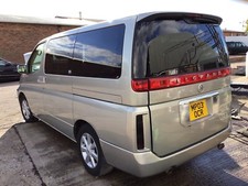 NISSAN ELGRAND E51 REAR SLIDING DOOR PASSENGER LEFT SIDE DOOR BREAKING