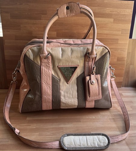 Guess big carry onpastel pink - guess,