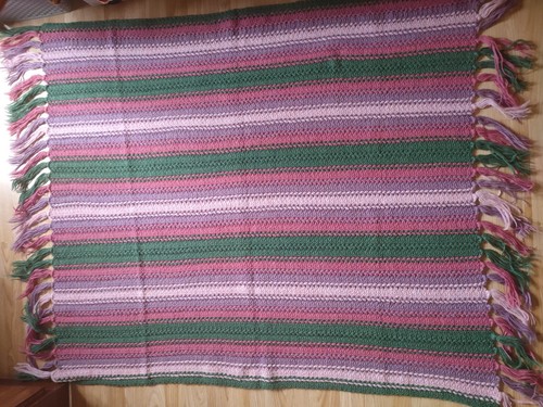 Stunning knitted blanket throw - knitted,
