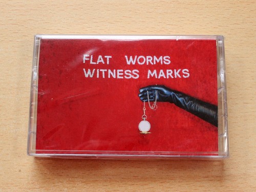 Flat worms witness - flat, worms/witness