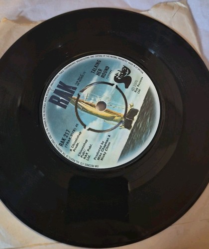 Smokie talking her round - her, 7