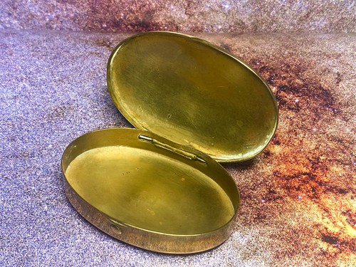 Solid brass oval minimalist