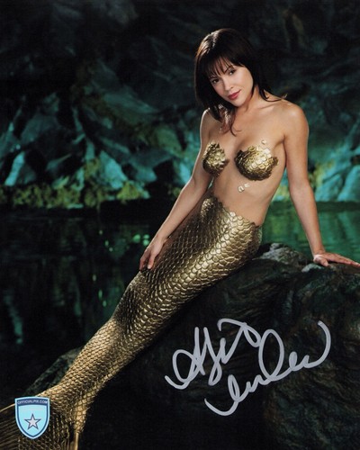 Signed alyssa milano charmed - milano,