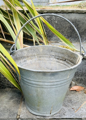 Vintage galvanised bucket - , pail