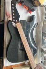 Electric guitar - electric,