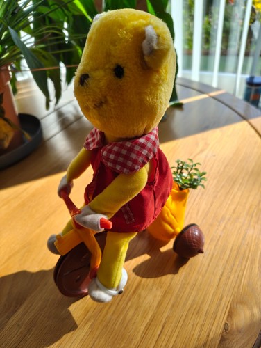 Vintage 1980 tomy acorn - tomy,
