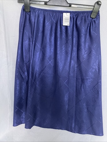 Vtg nwt waist slip - &,