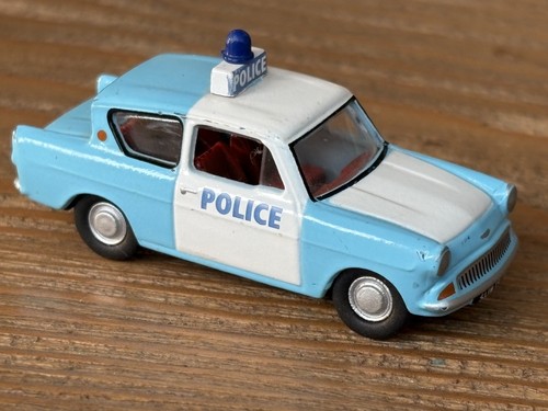 Oxford diecast ford anglia - ford,