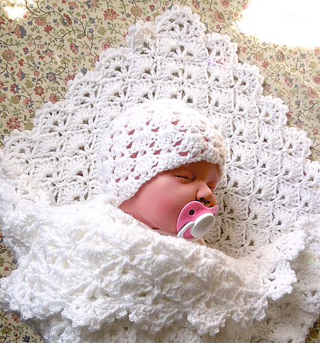 Hand knitted crochet white - knitted/crochet,