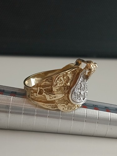 9ct gold saddle - saddle,
