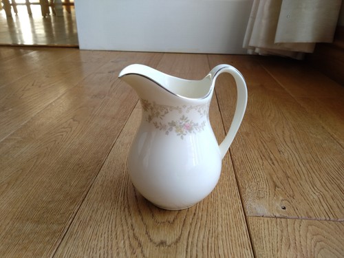 Royal doulton diana - diana, romance