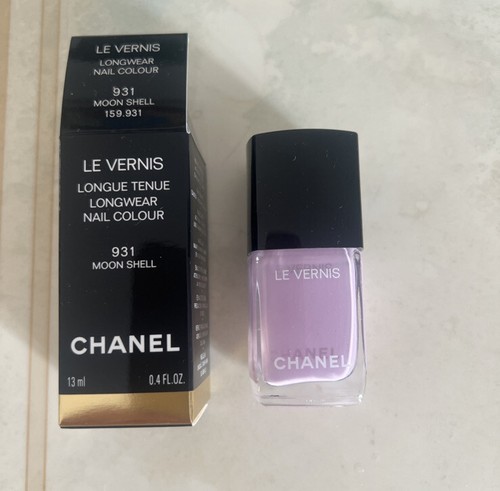 Chanel nail polish 931 - nail, moon