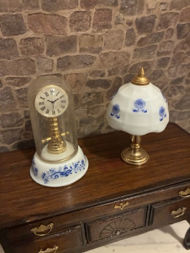Dolls house scale - house,